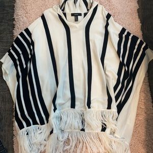 Stripped hooded sweater